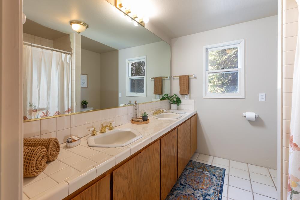 708 Ralston Ridge