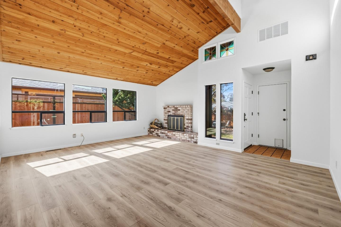 2258 Juan Pablo Lane