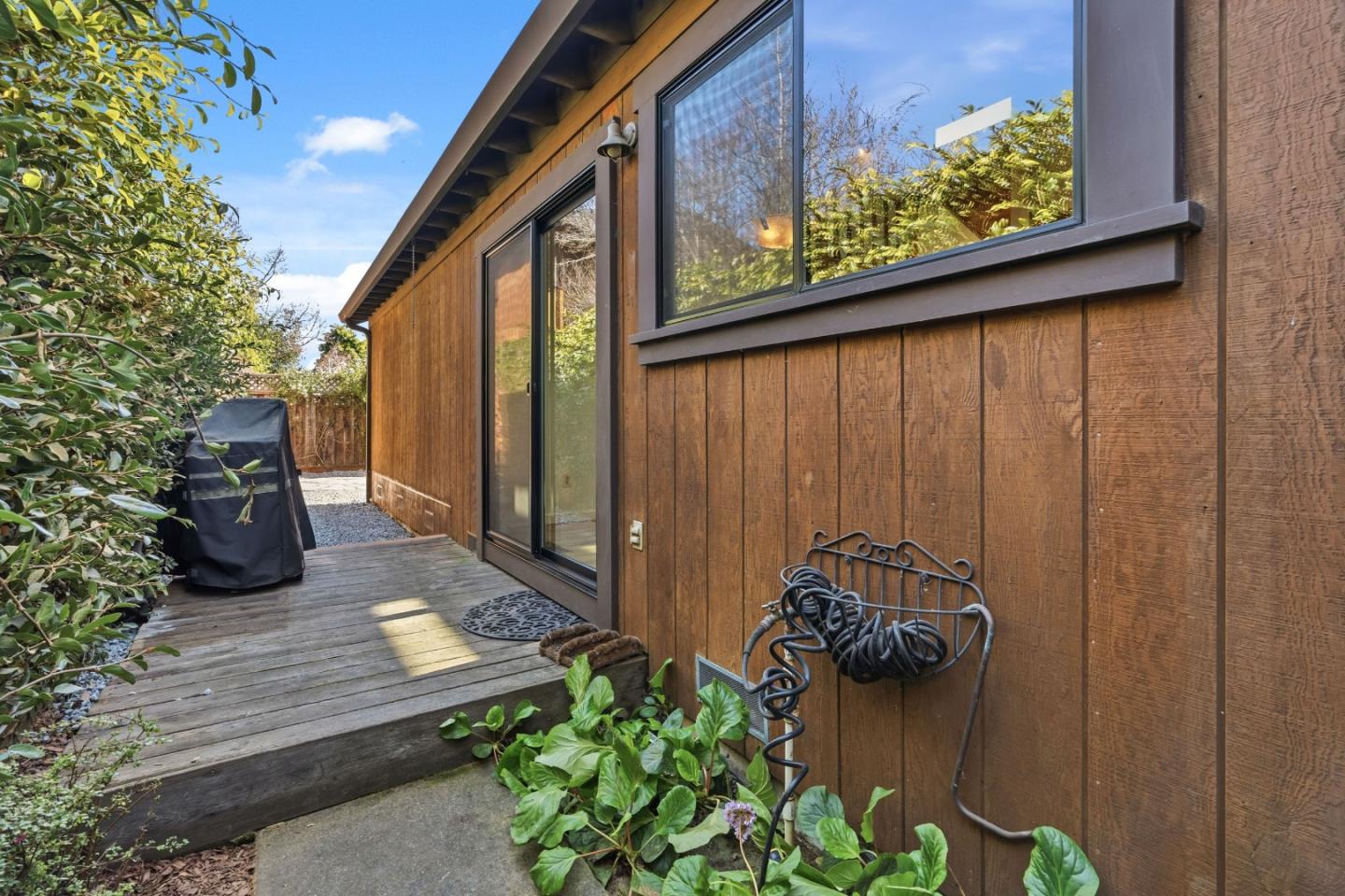 2258 Juan Pablo Lane