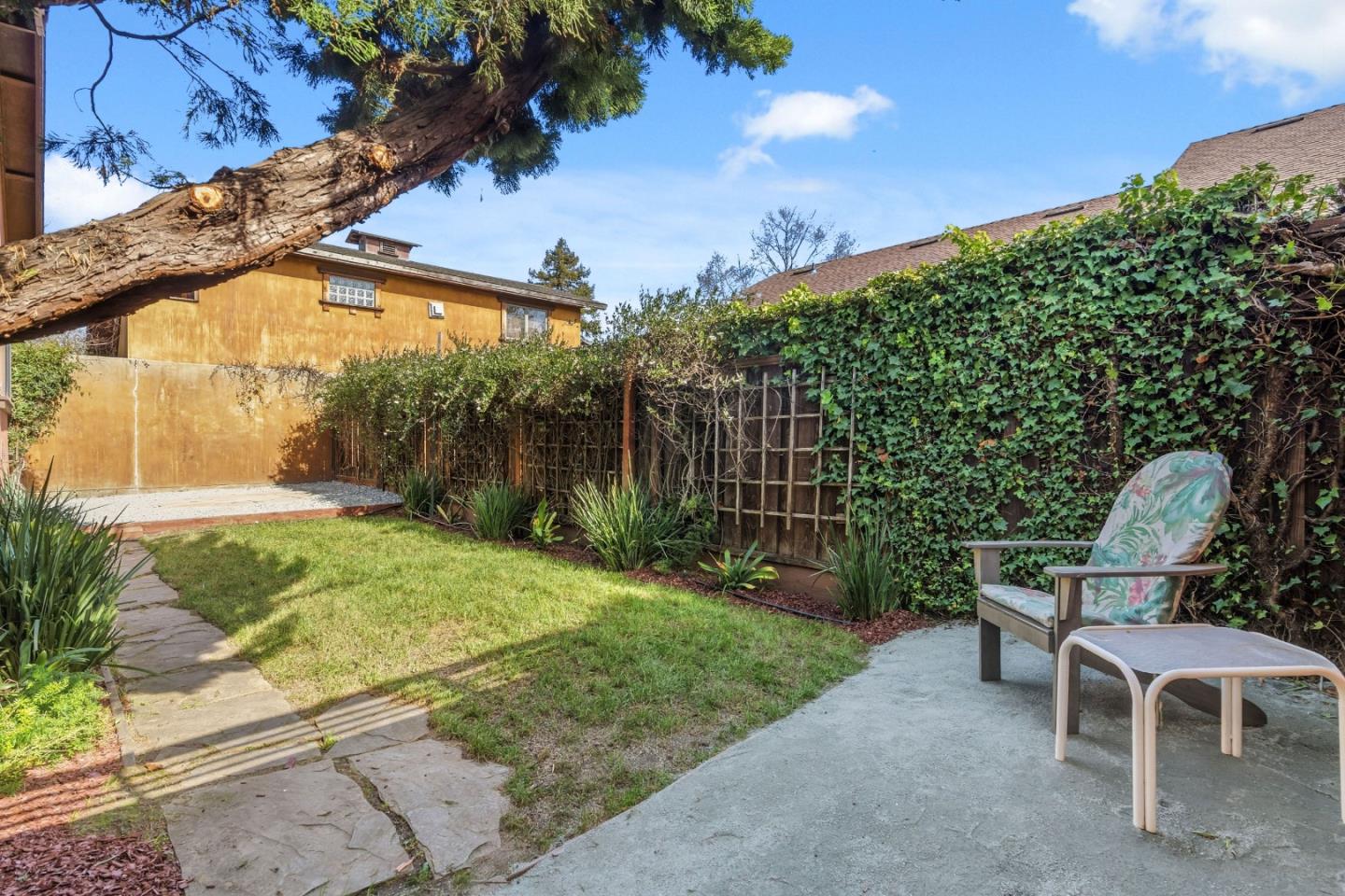 2258 Juan Pablo Lane