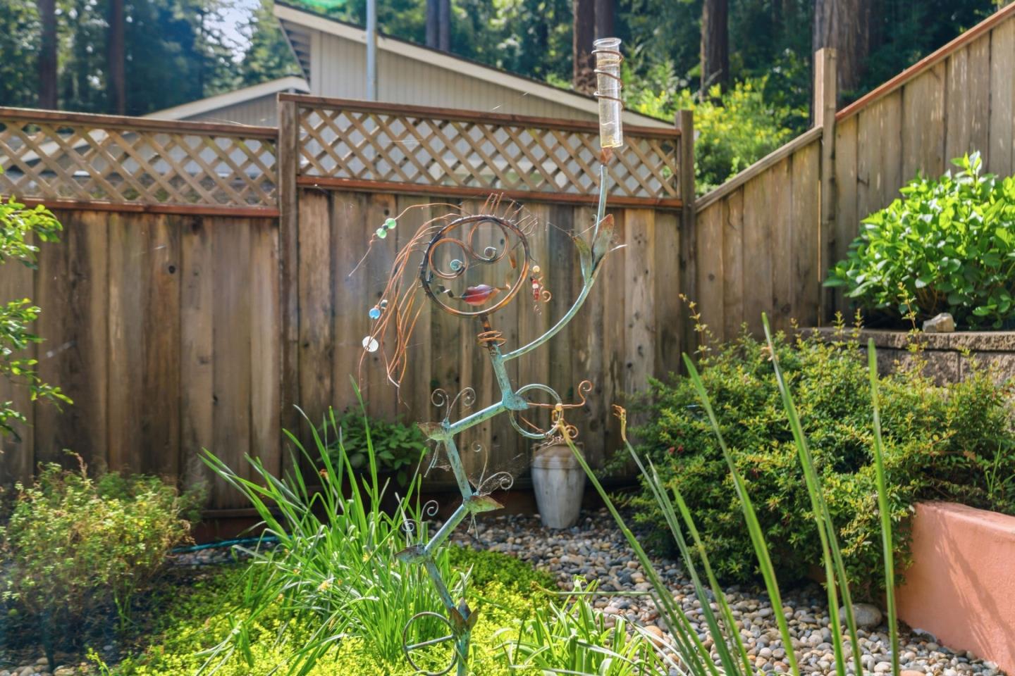 10931 Sequoia Avenue