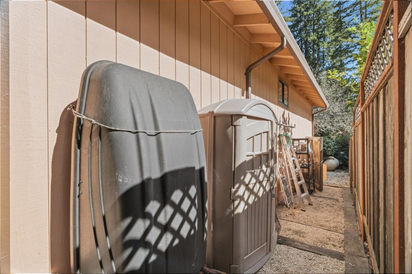 10931 Sequoia Avenue