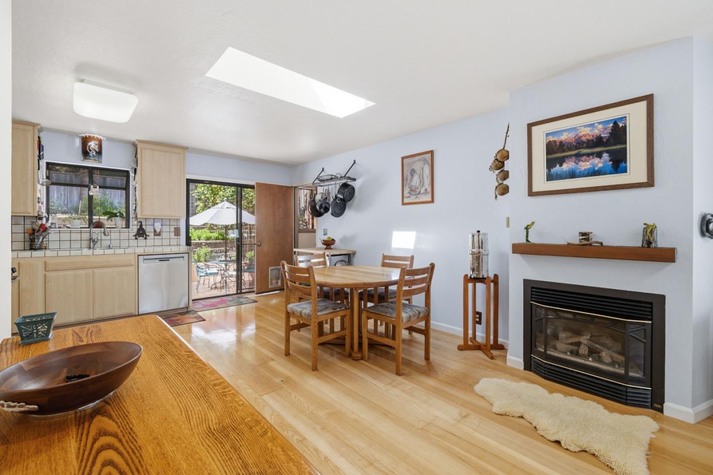 10931 Sequoia Avenue