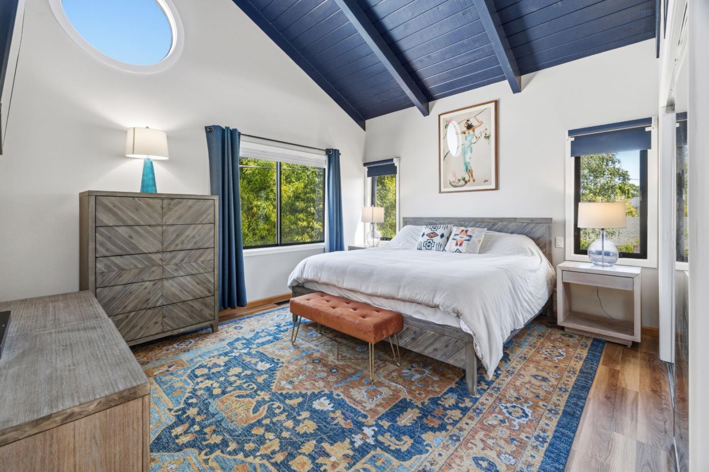 417 Alta Loma LN