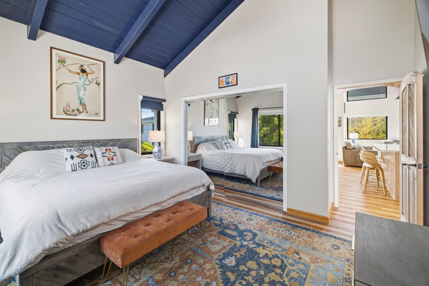 417 Alta Loma LN