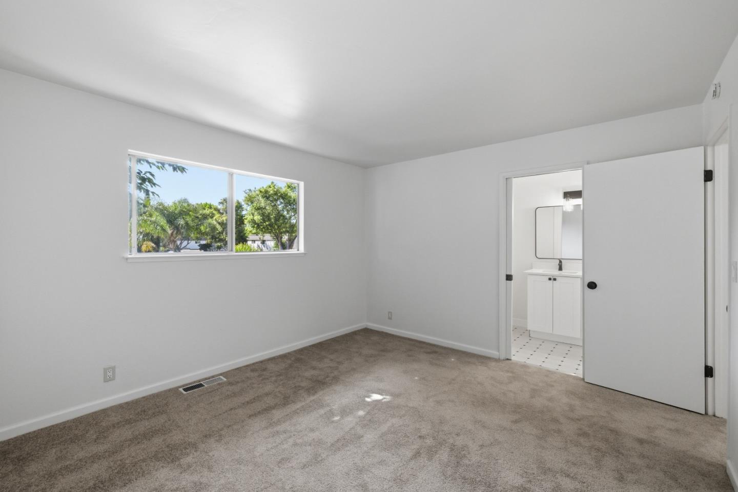 194 Oakbrook Circle