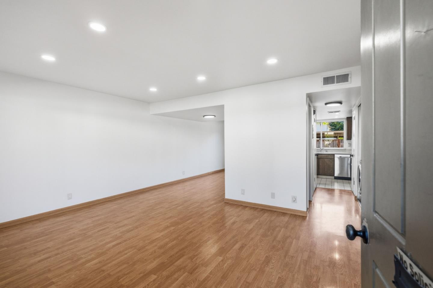 194 Oakbrook Circle