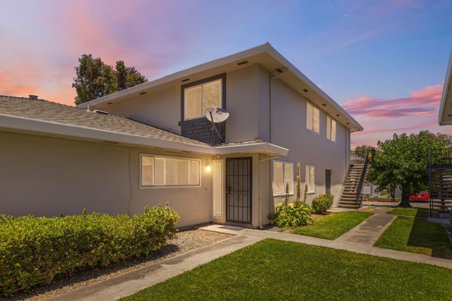 343 Blossom Hill RD 2