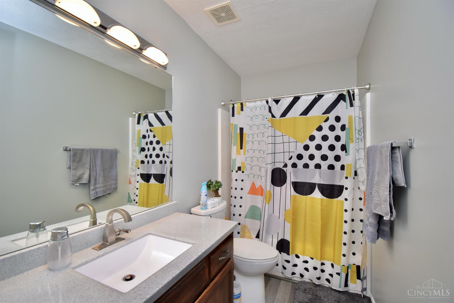 976 Venetian Terrace