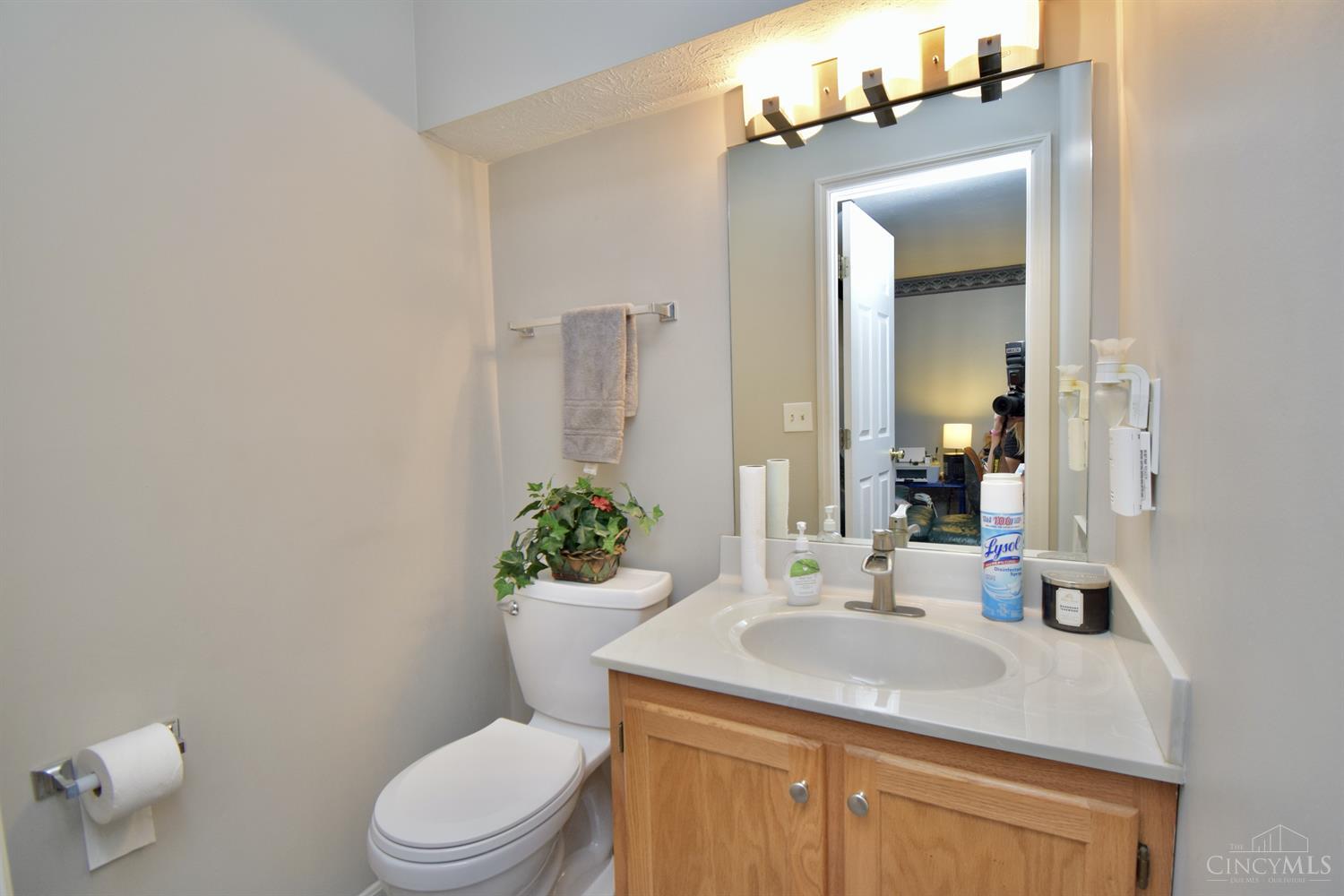 976 Venetian Terrace