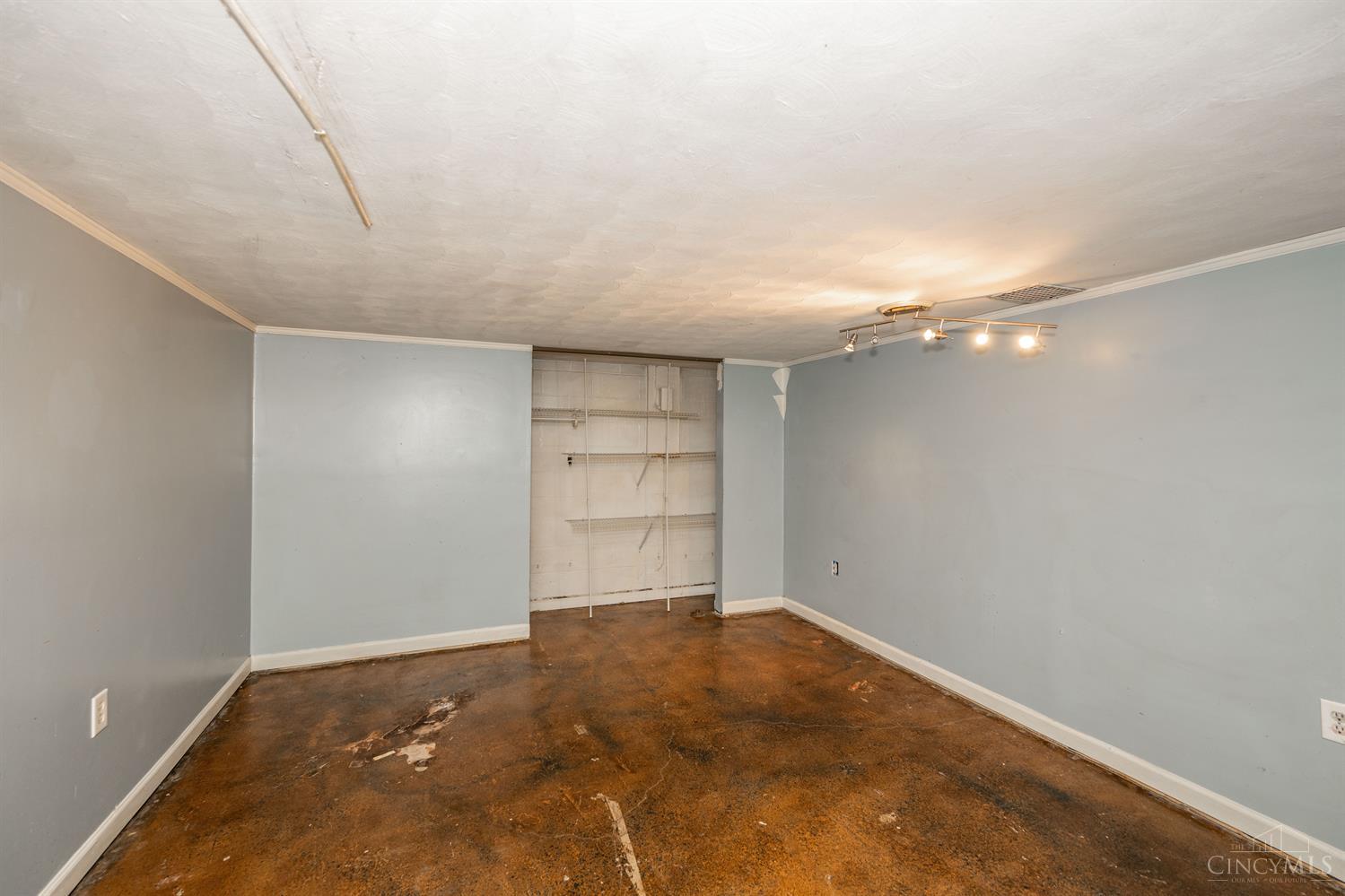 434 Cloverwood Drive