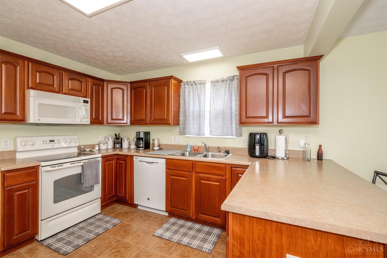 6560 Riverview Avenue