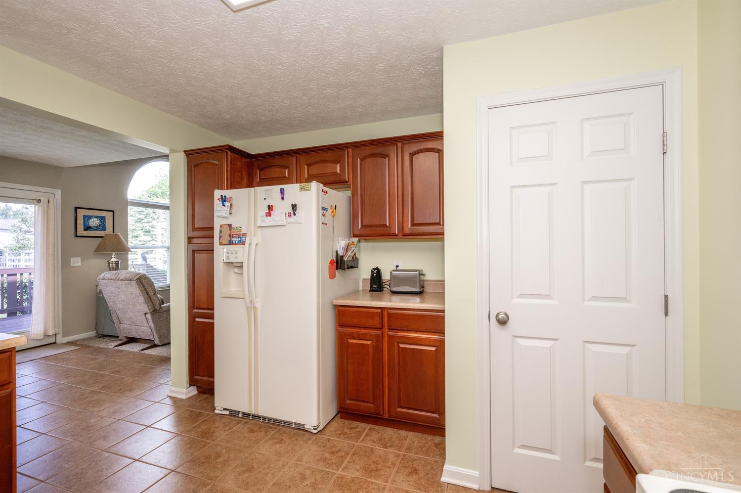 6560 Riverview Avenue