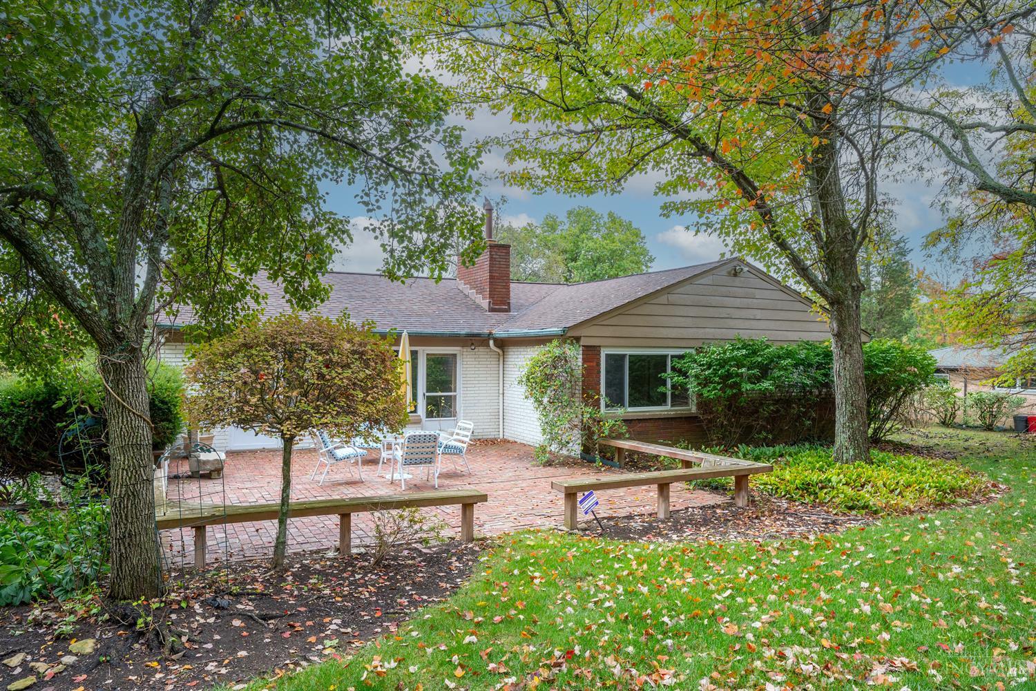 2326 Raeburn Terrace