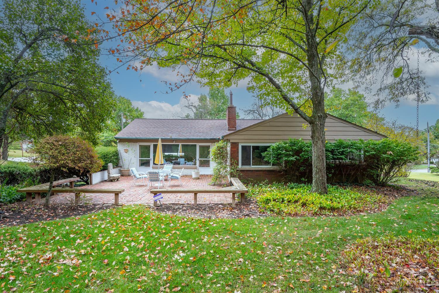 2326 Raeburn Terrace