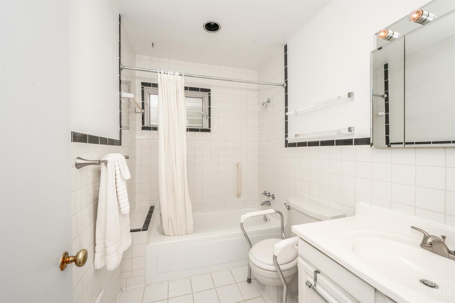 2326 Raeburn Terrace