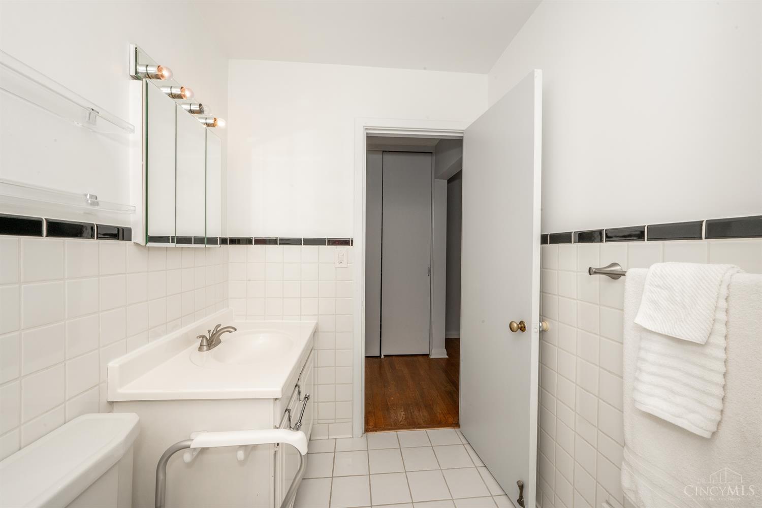 2326 Raeburn Terrace