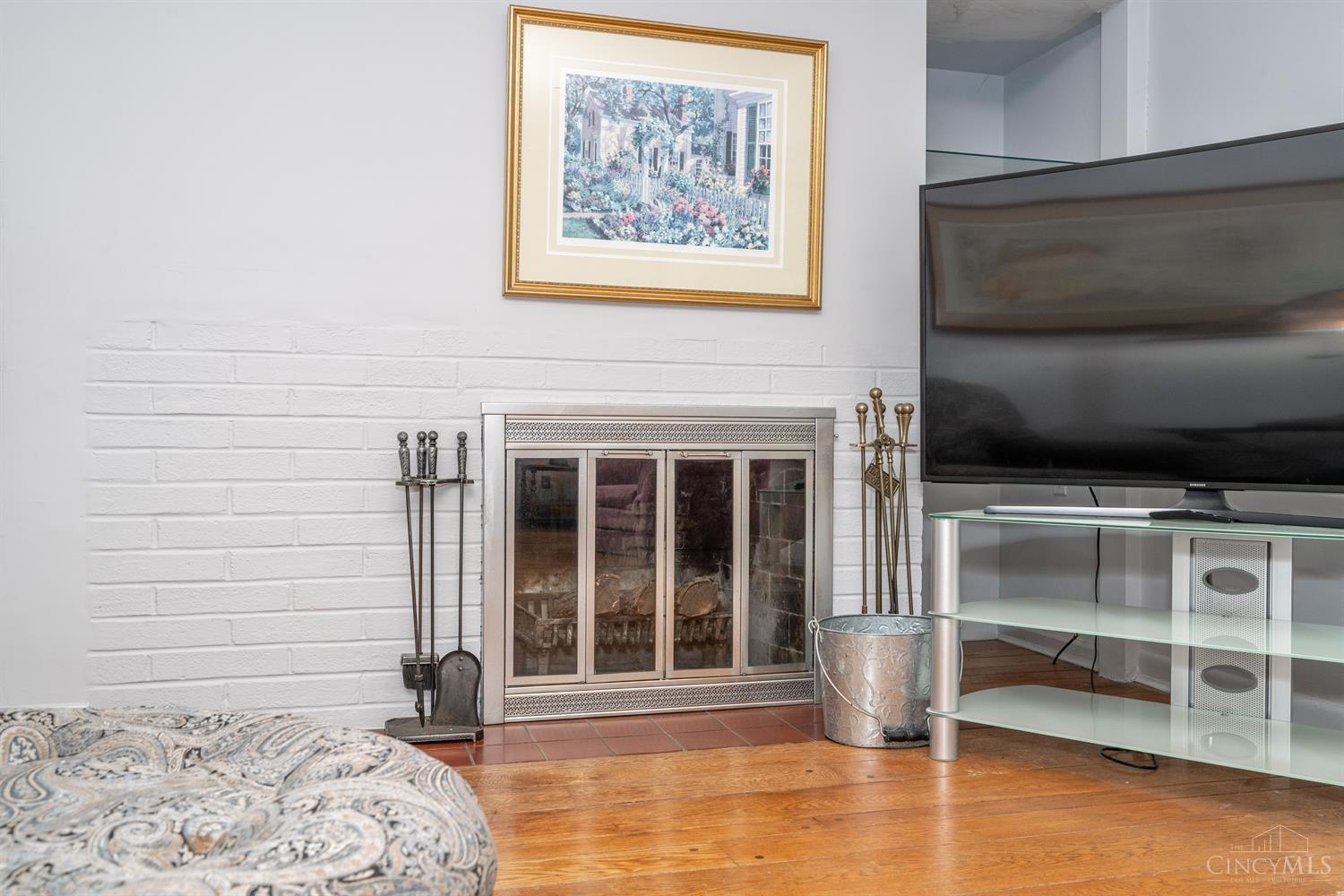 2326 Raeburn Terrace