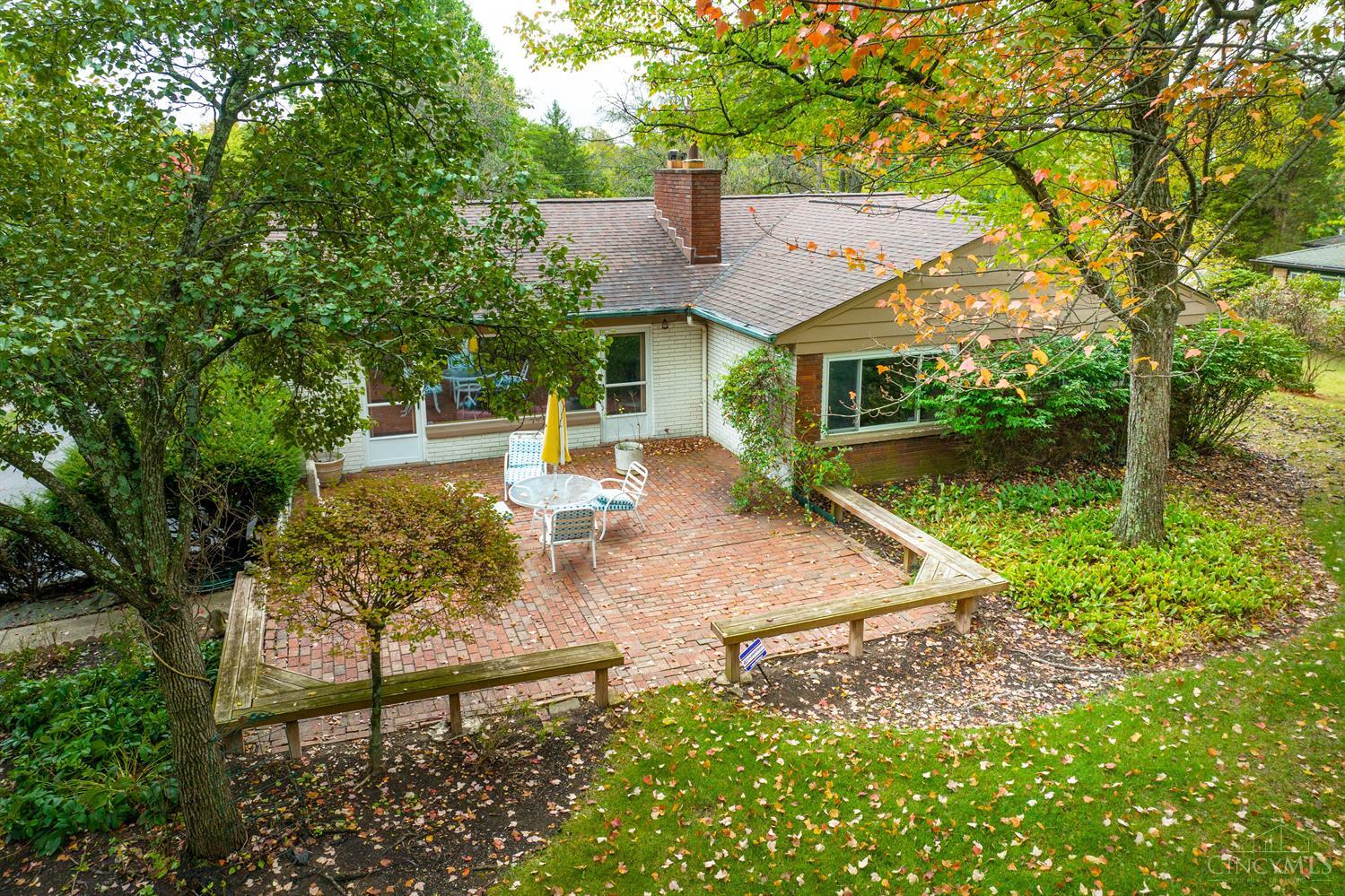 2326 Raeburn Terrace