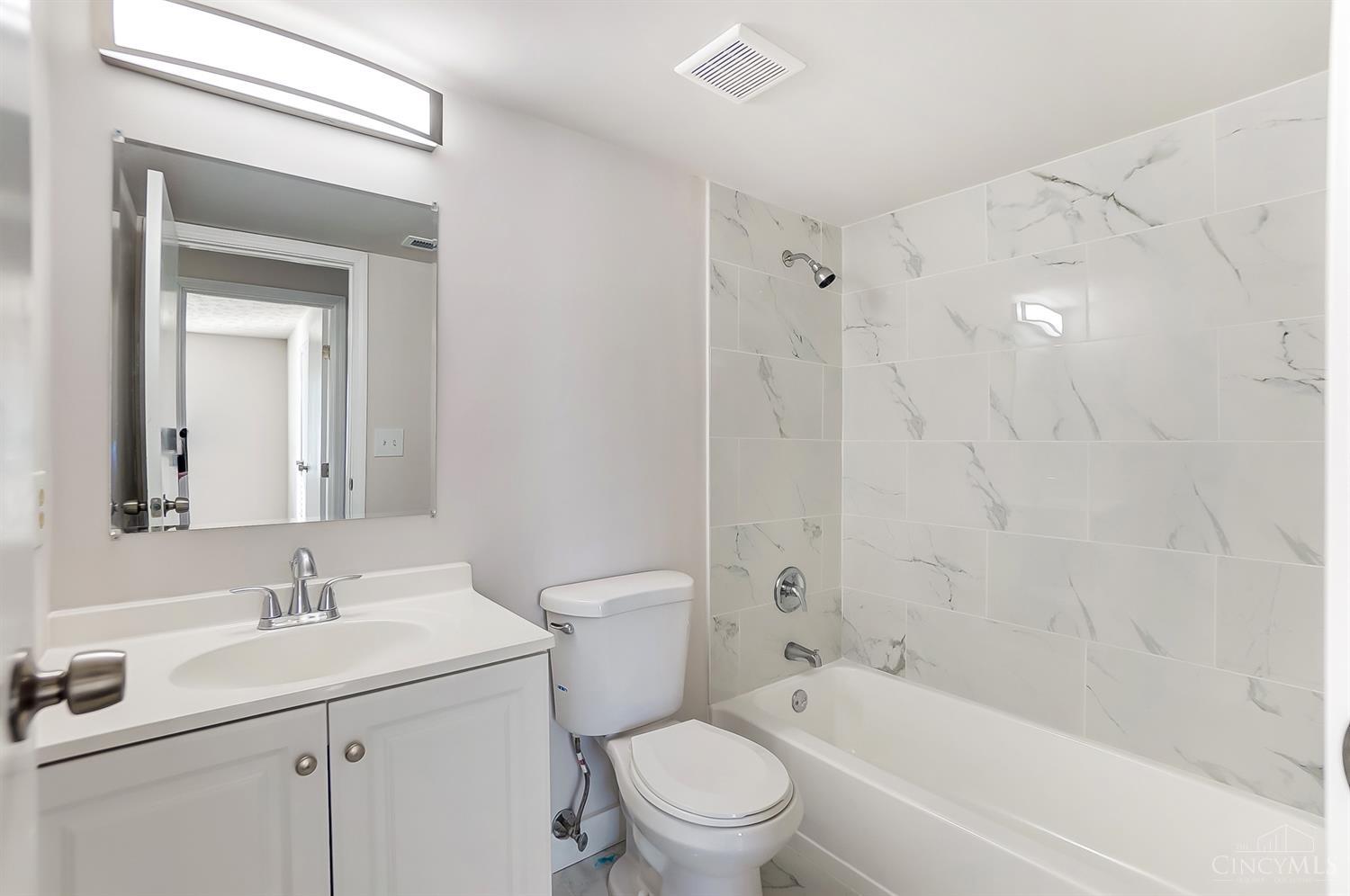 1635 Gelhot Drive 18