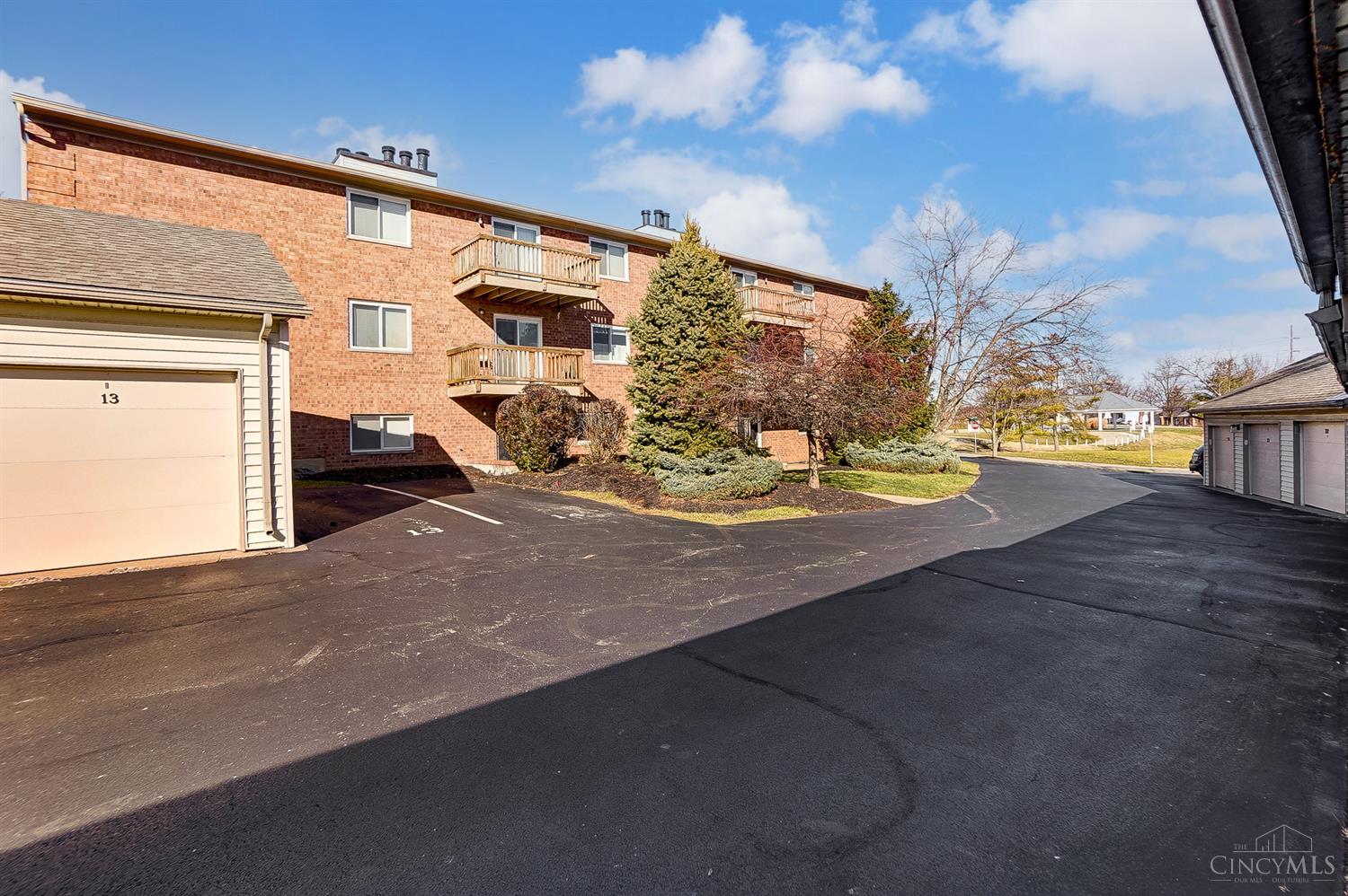 1635 Gelhot Drive 18