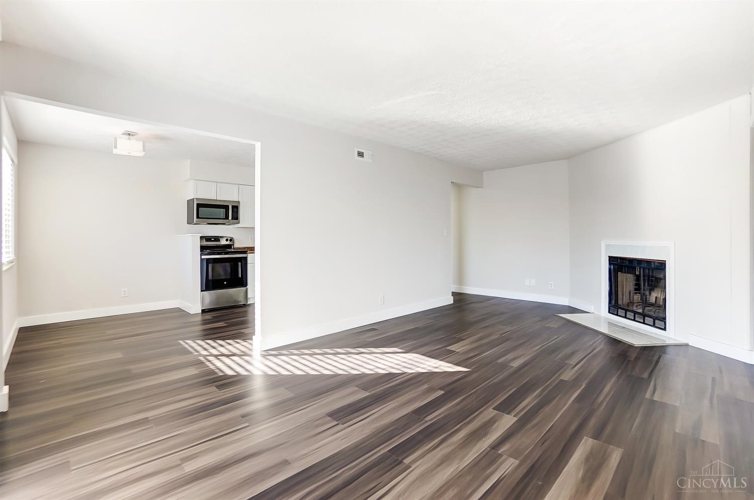 1635 Gelhot Drive 18