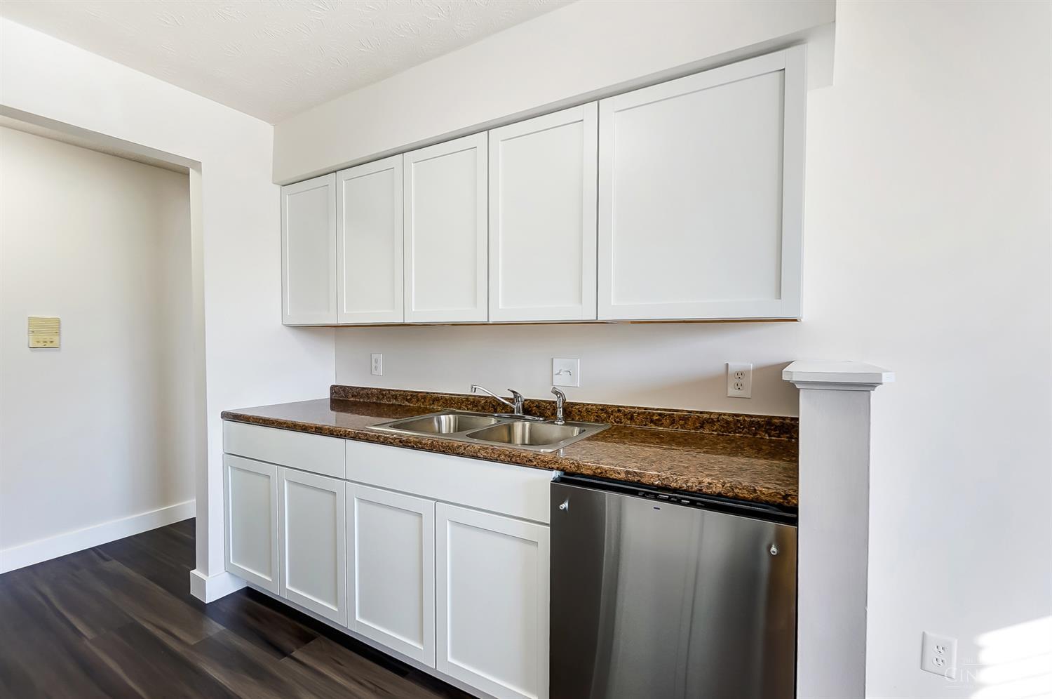 1635 Gelhot Drive 18