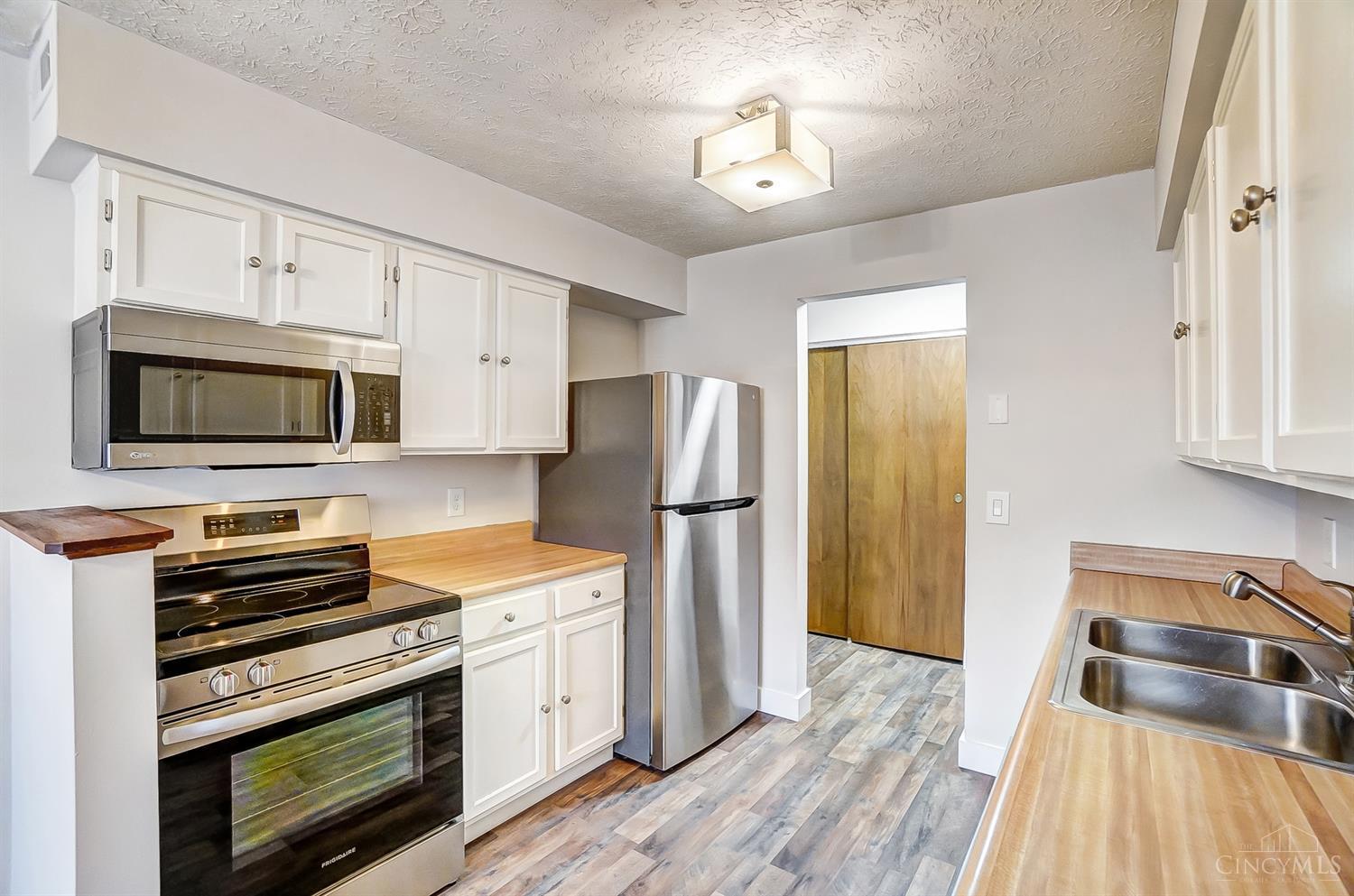 1605 Gelhot Drive 64