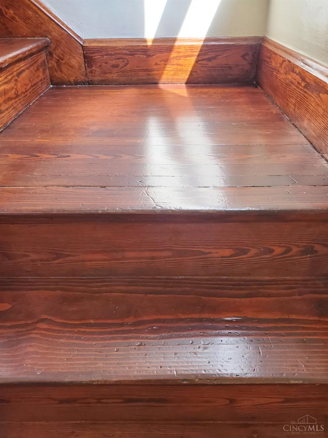 1118 Fairbanks Avenue