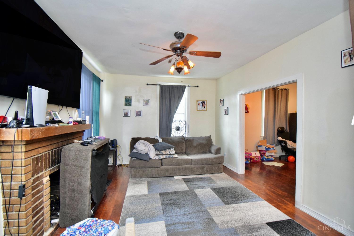 1118 Fairbanks Avenue