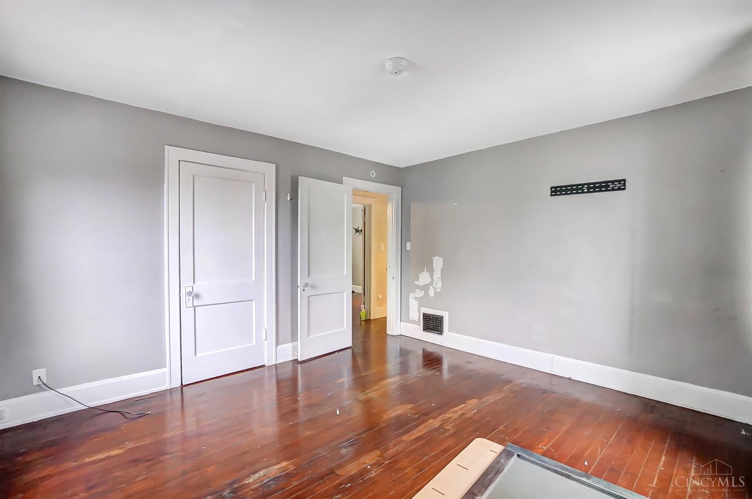 1118 Fairbanks Avenue