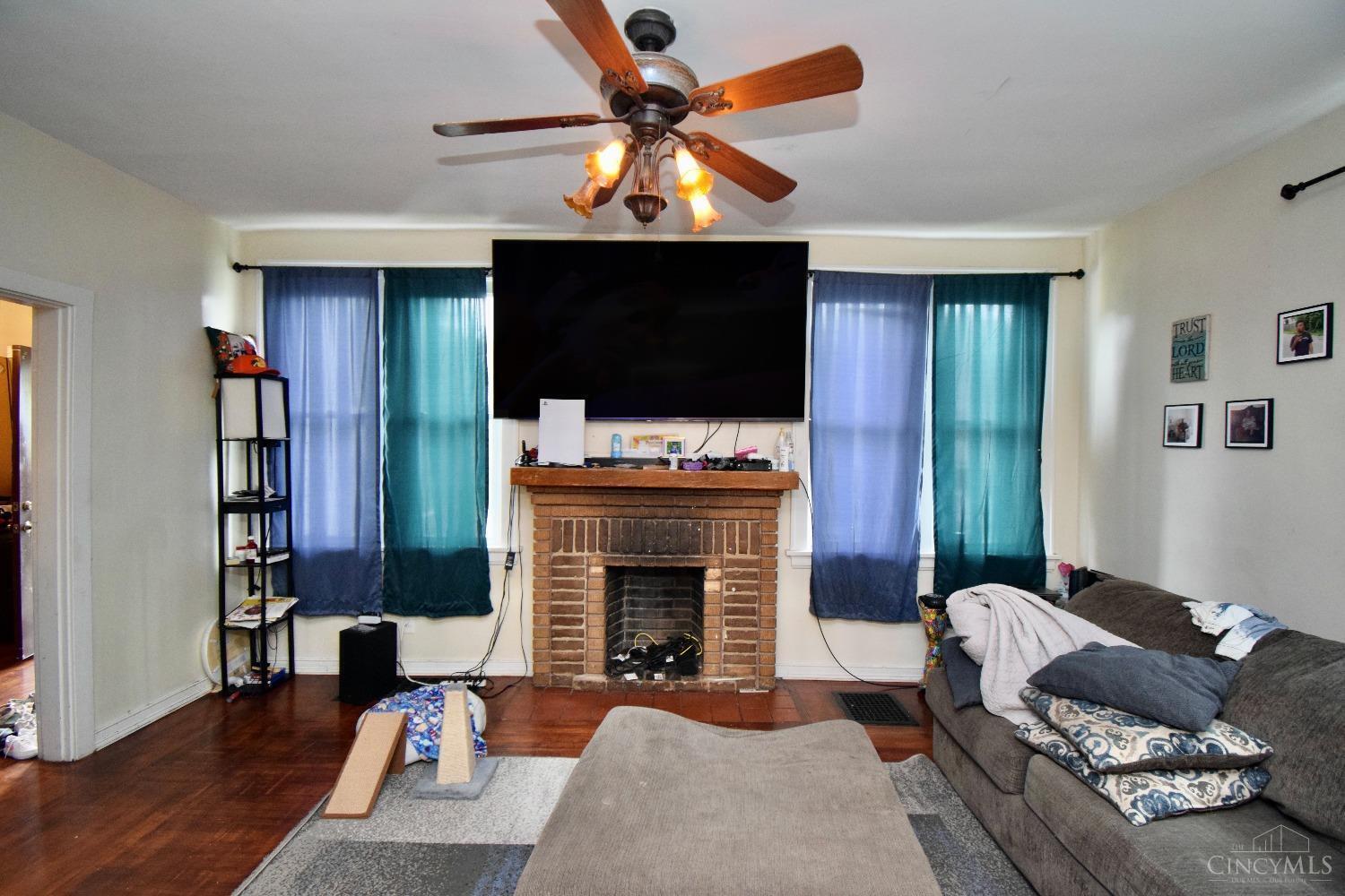 1118 Fairbanks Avenue