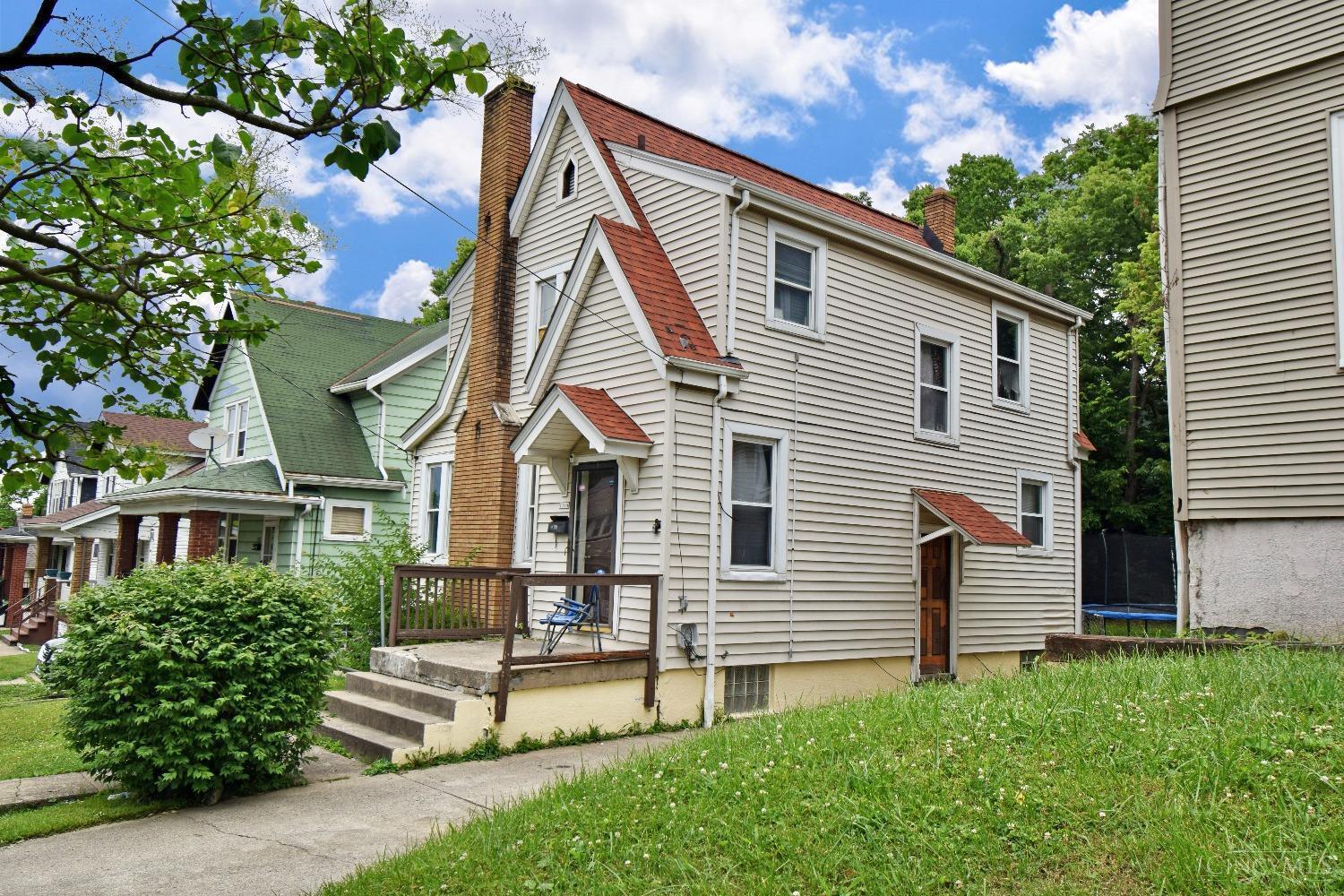 1118 Fairbanks Avenue