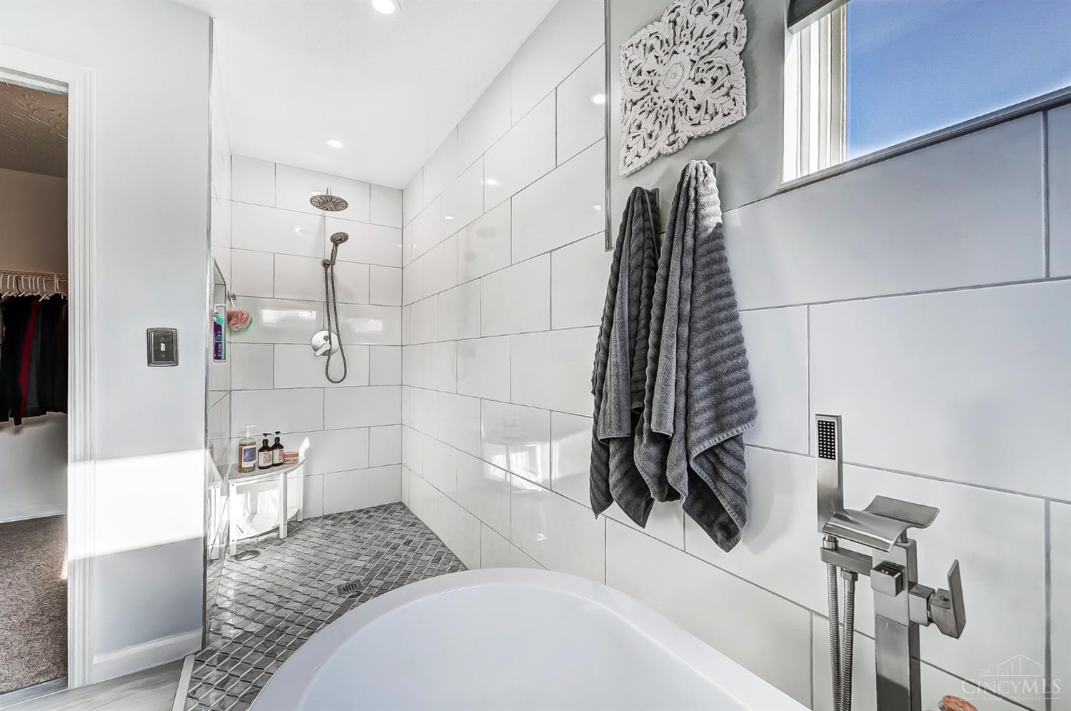 6141 Driftwood Court