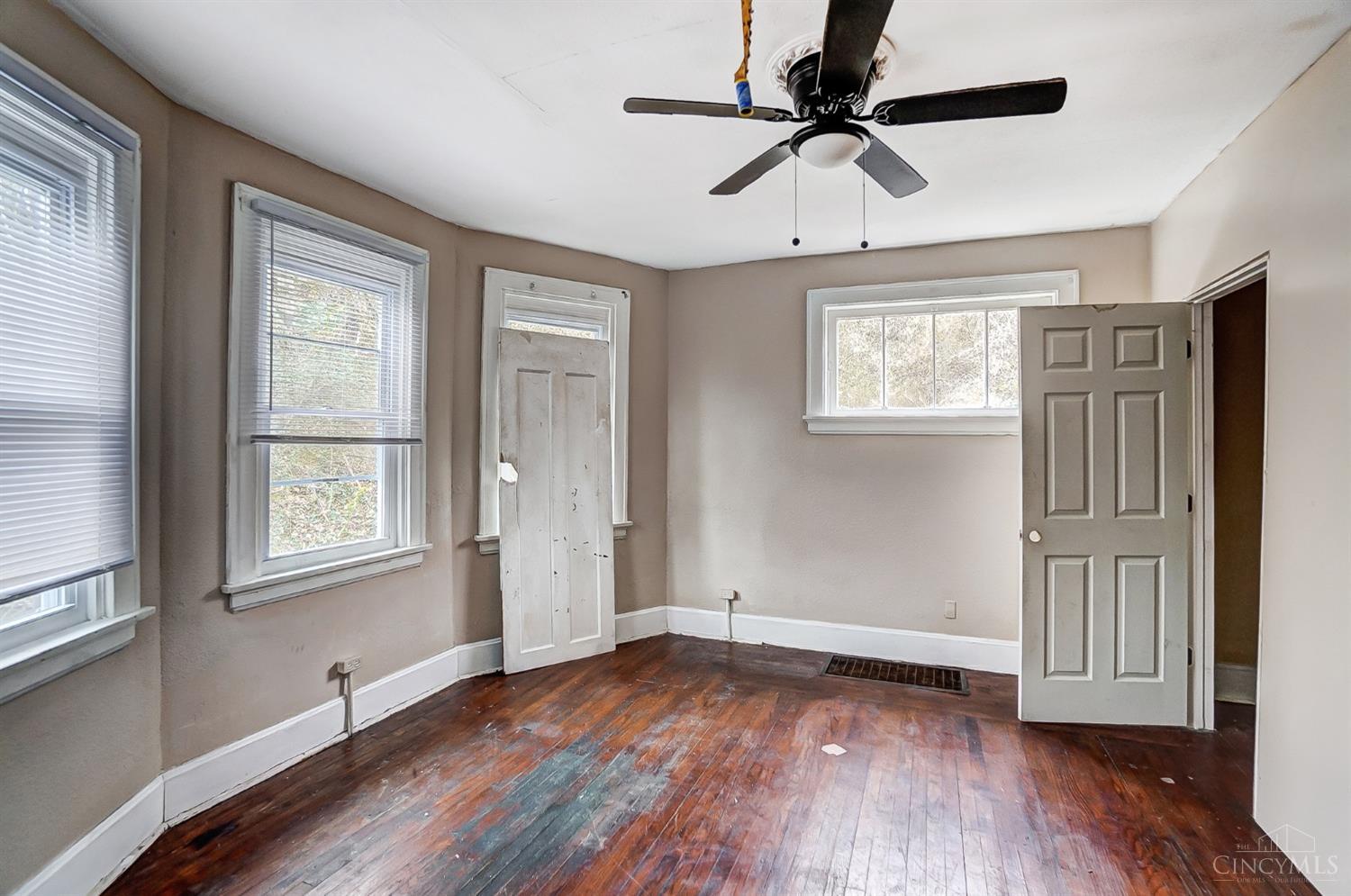 3087 Moosewood Avenue