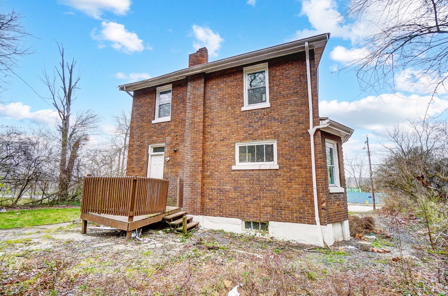 3087 Moosewood Avenue