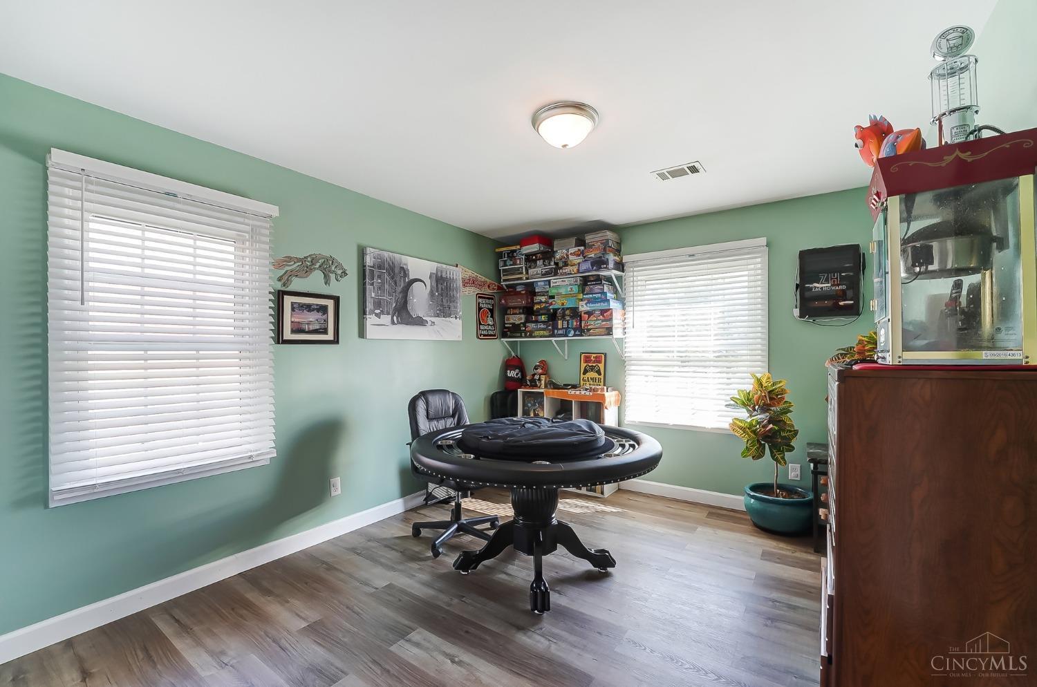 943 Brookcrest Drive