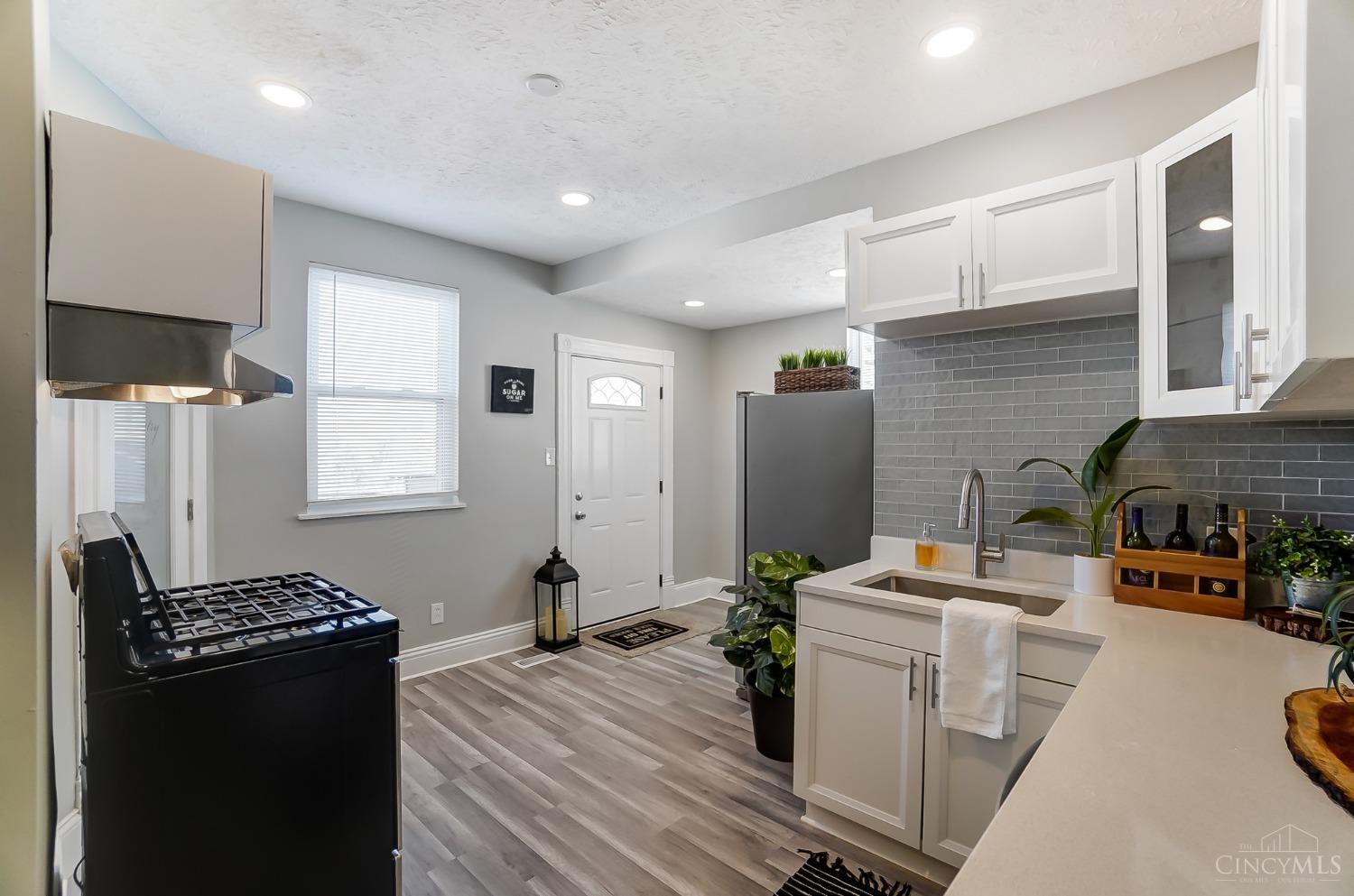 1648 Jonathan Avenue