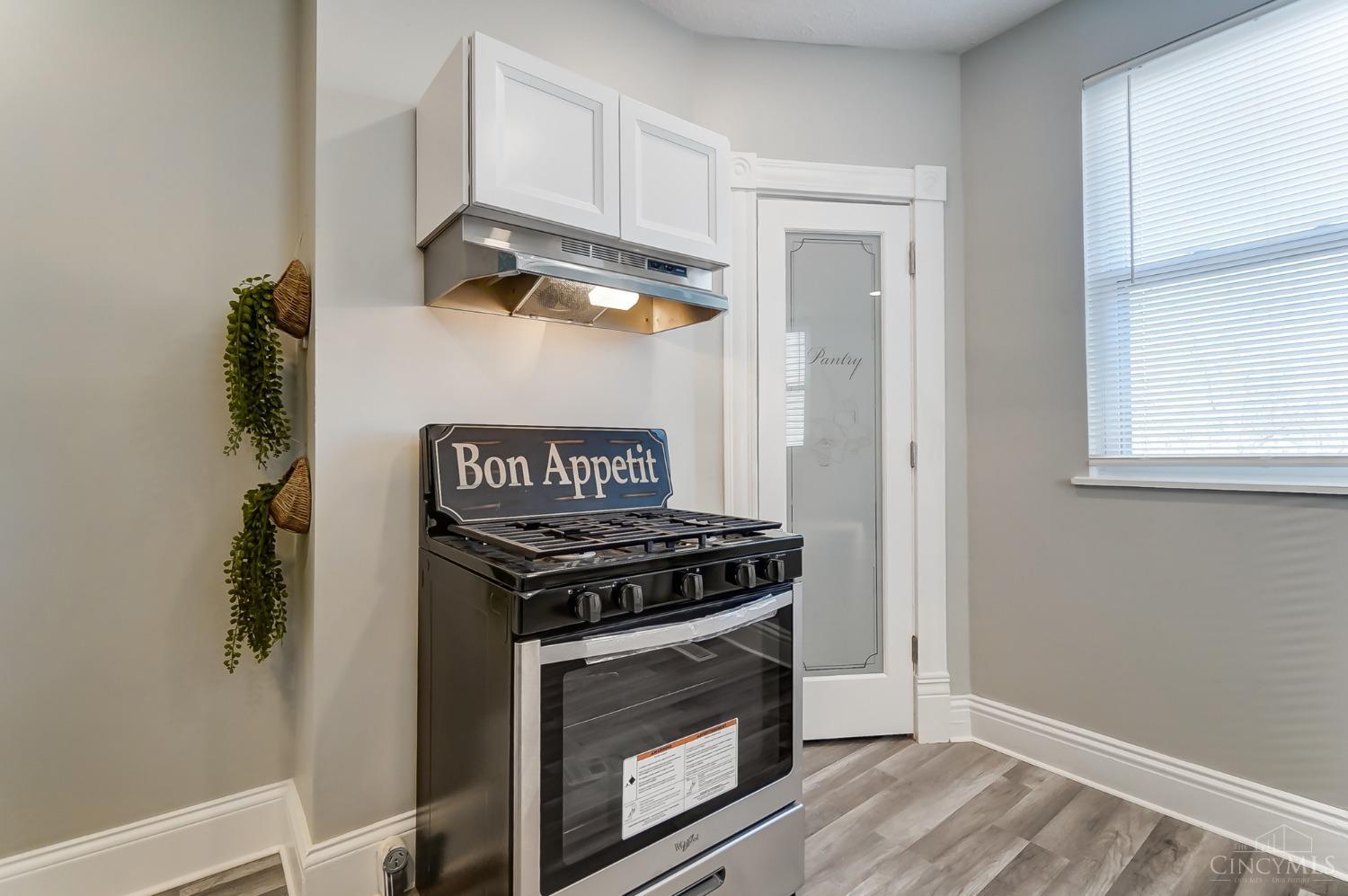 1648 Jonathan Avenue