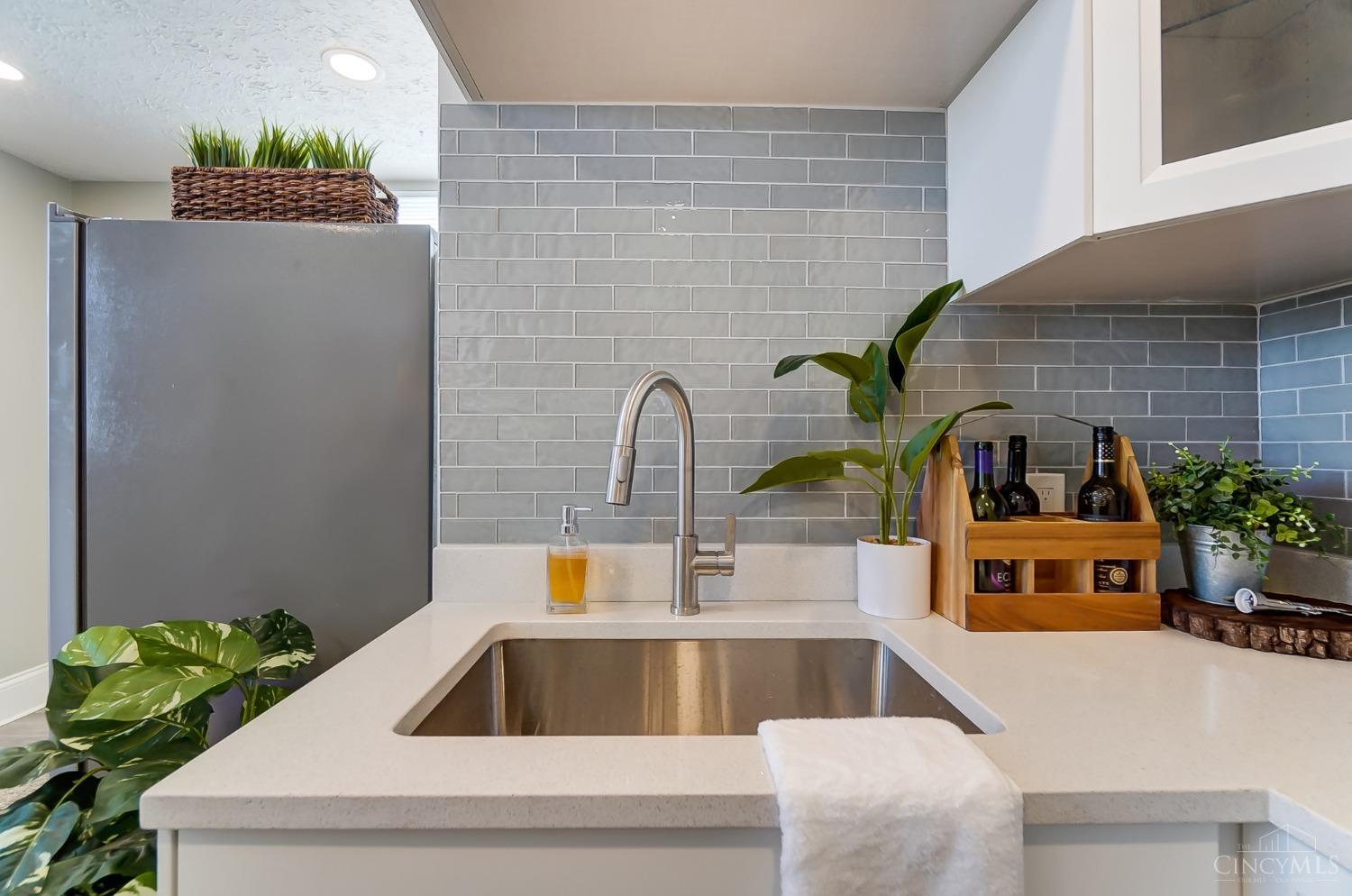 1648 Jonathan Avenue