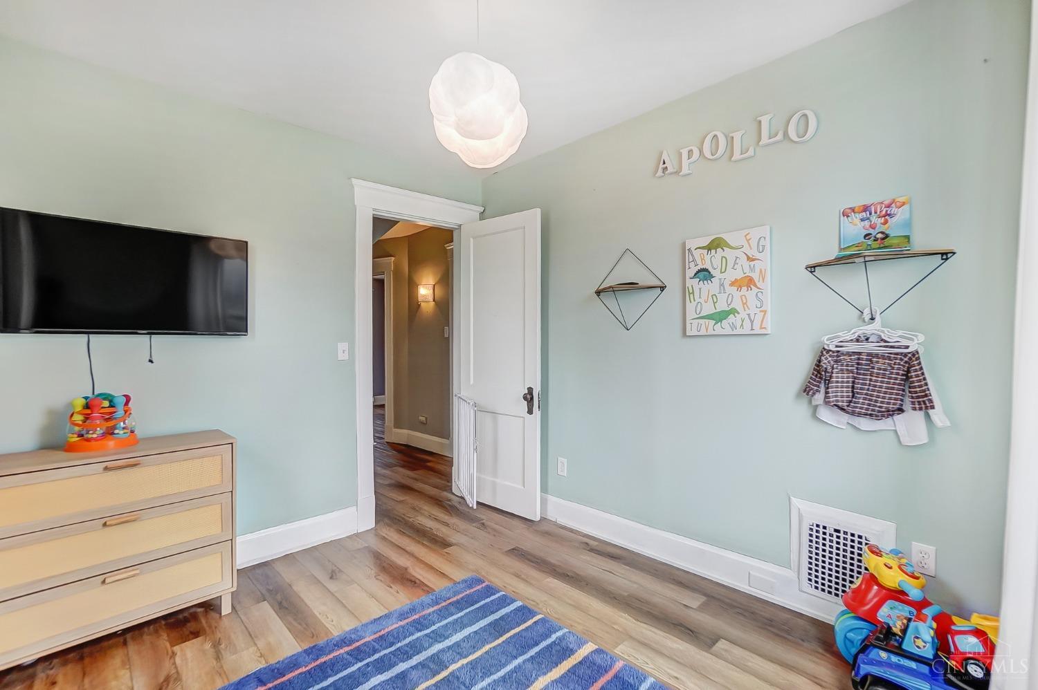 52 E Mitchell Avenue