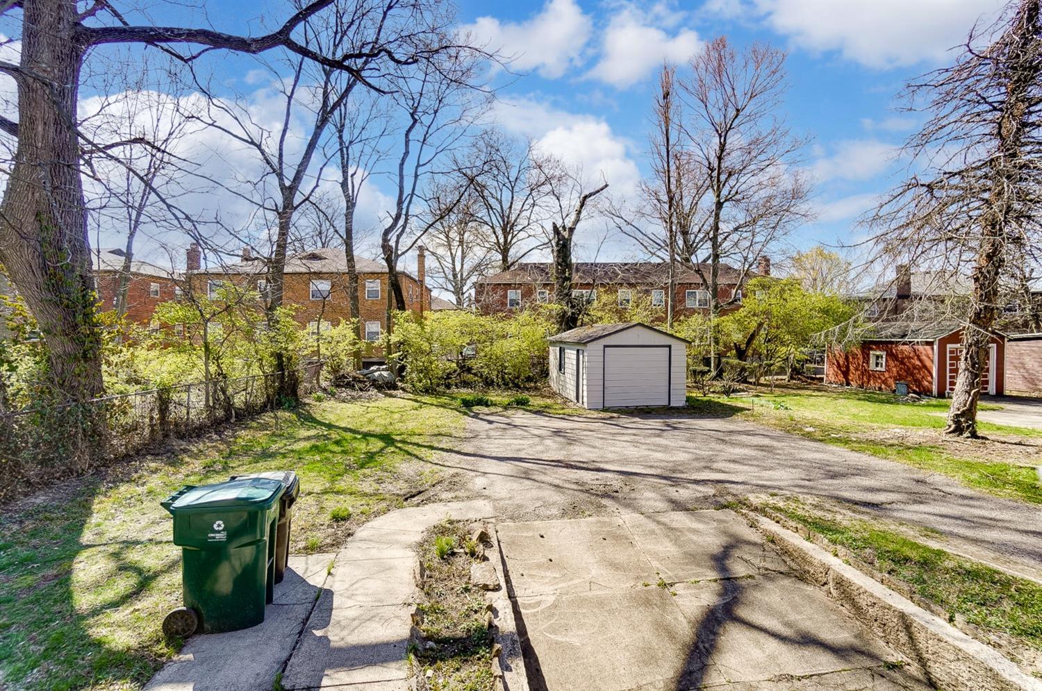 1635 California Avenue