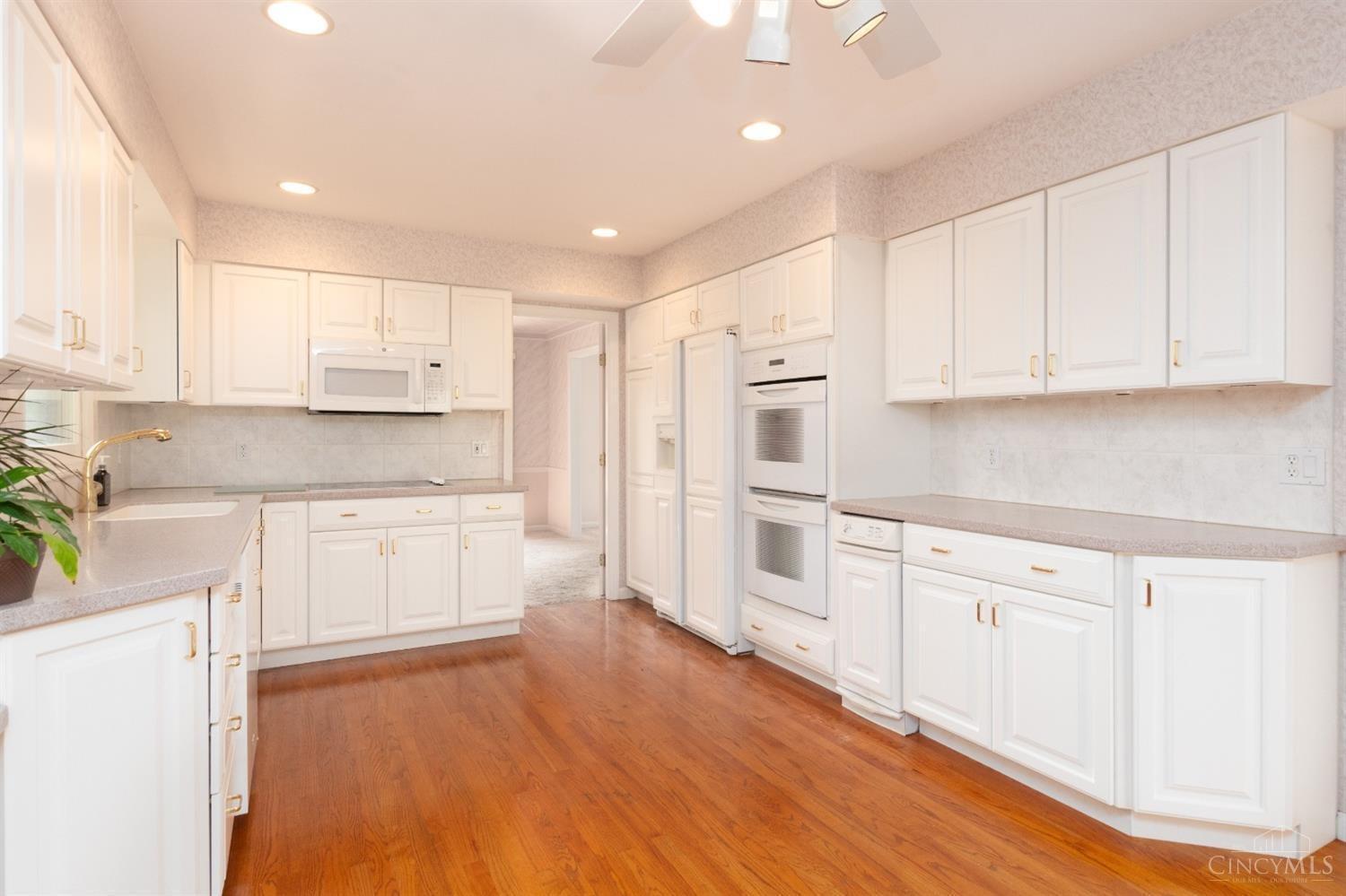 9426 Bainwoods Drive