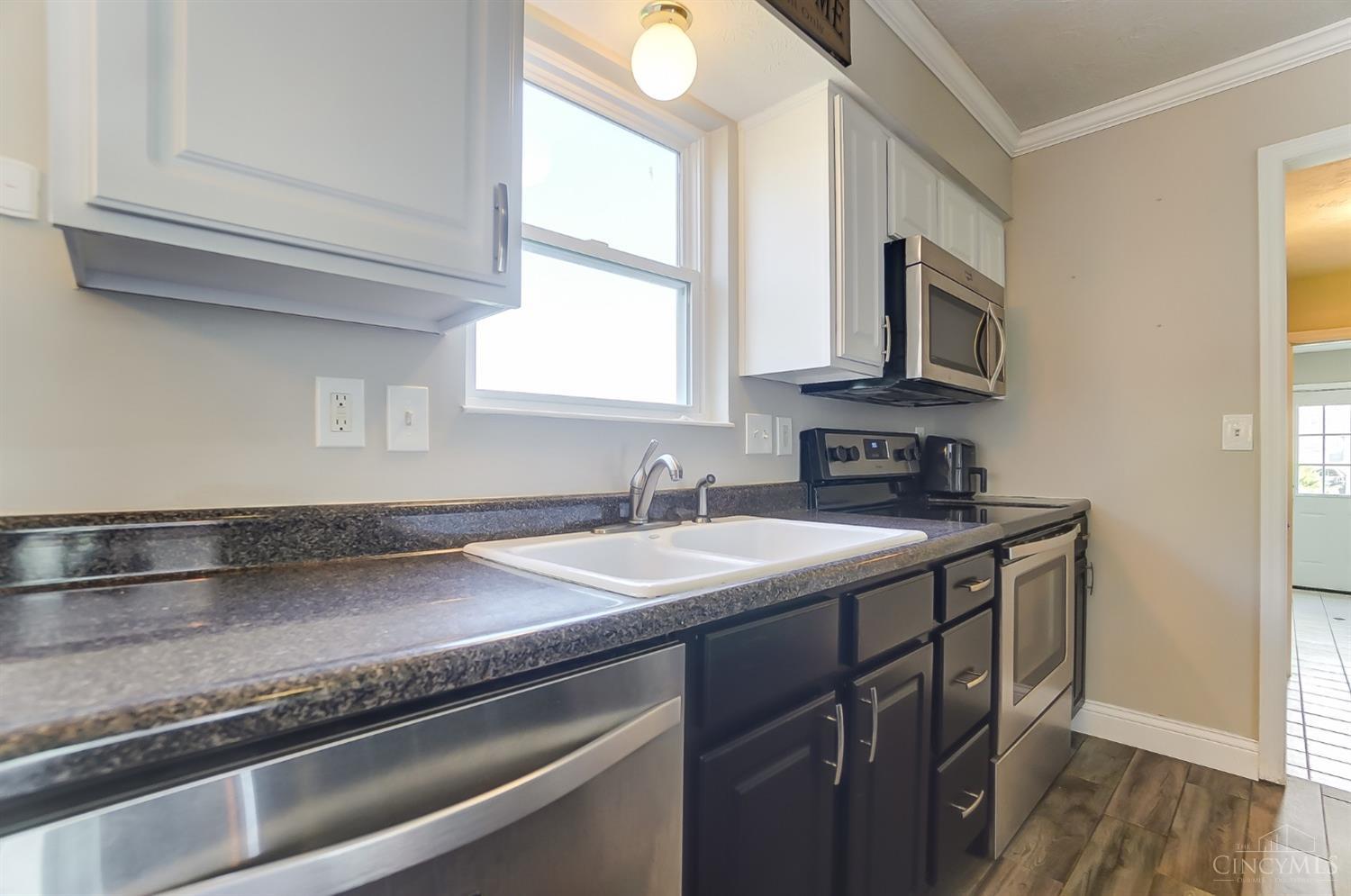 115 W Waterbury Drive