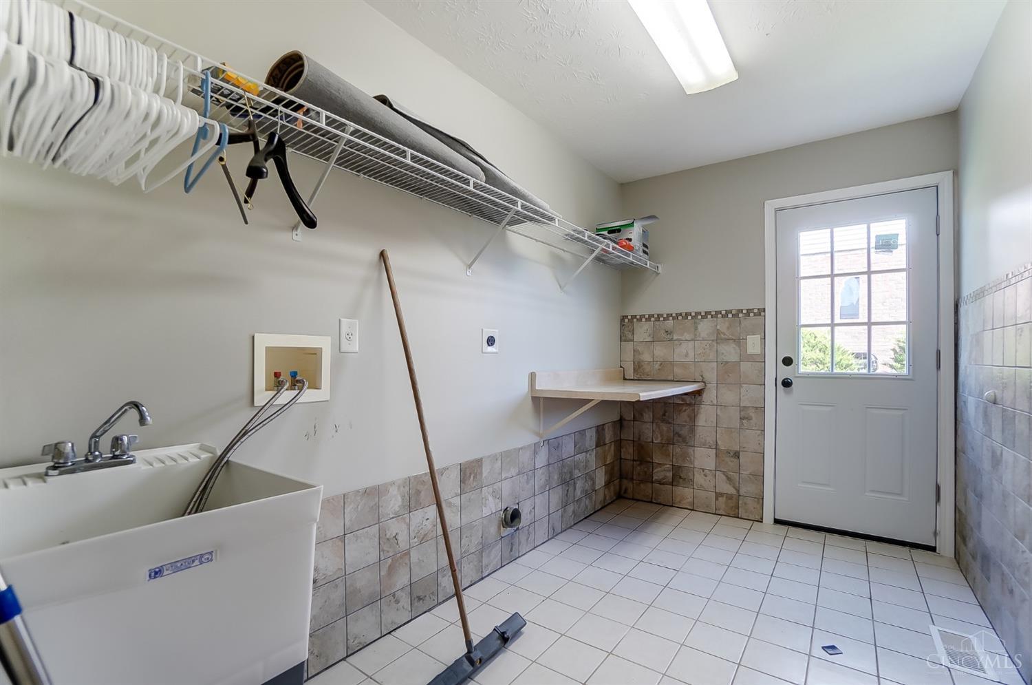 115 W Waterbury Drive