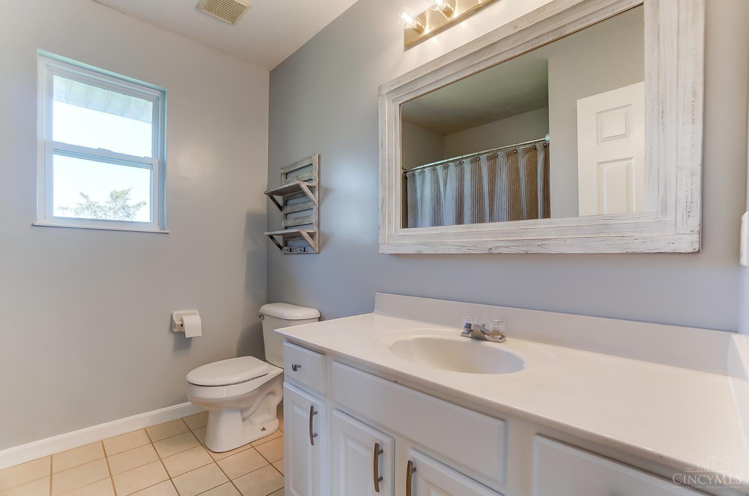 115 W Waterbury Drive