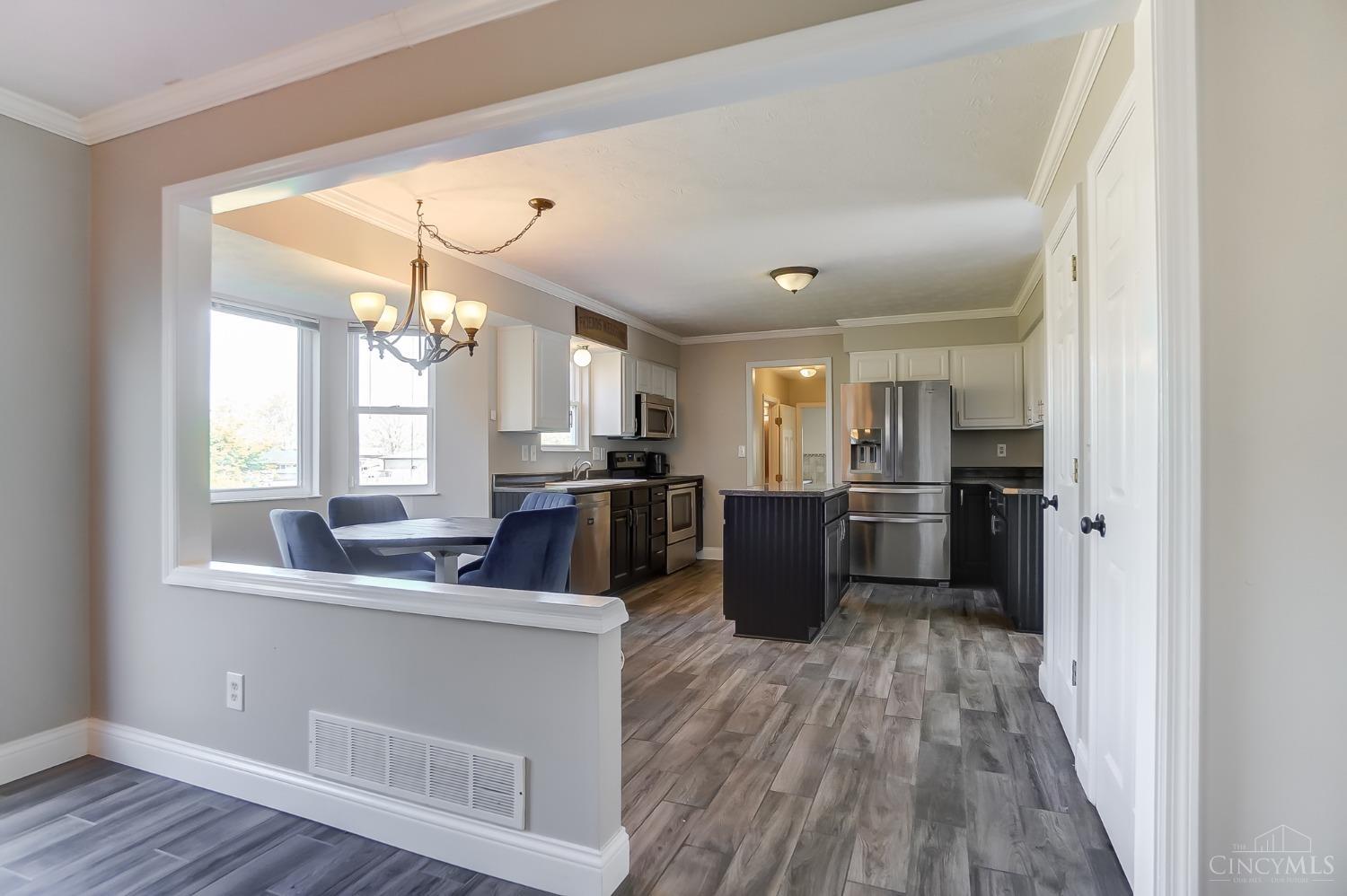 115 W Waterbury Drive