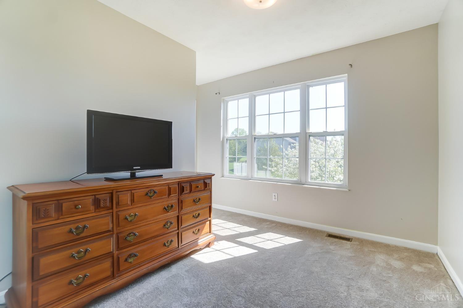 115 W Waterbury Drive