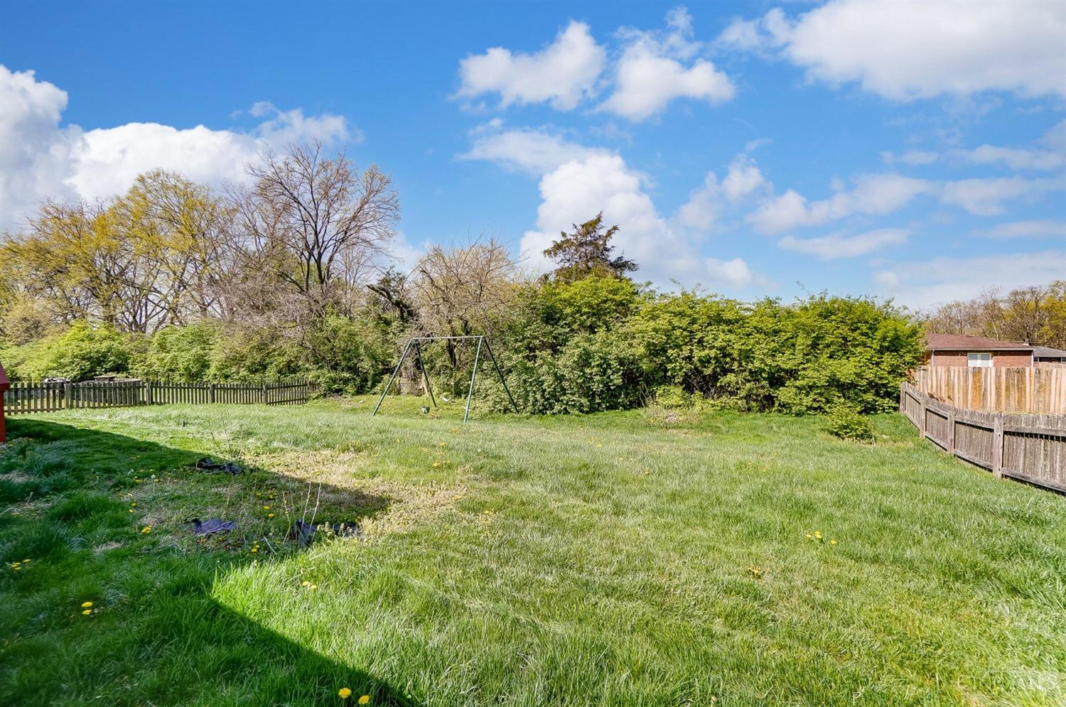 115 W Waterbury Drive