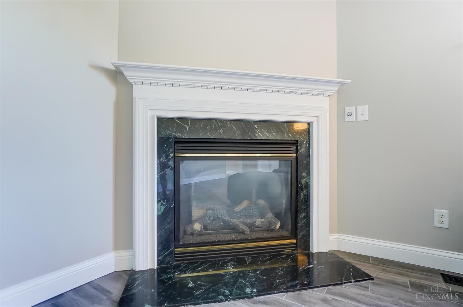 115 W Waterbury Drive